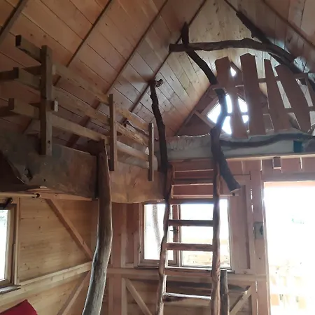 Relais Du Haget Bed & Breakfast 3*