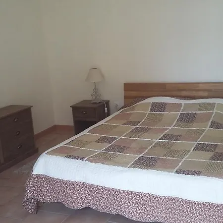 Oda ve Kahvaltı Relais Du Haget 3*